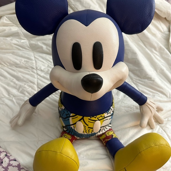 Disney Mickey Mouse X Keith Haring Medium Collectible - Picture 3 of 10